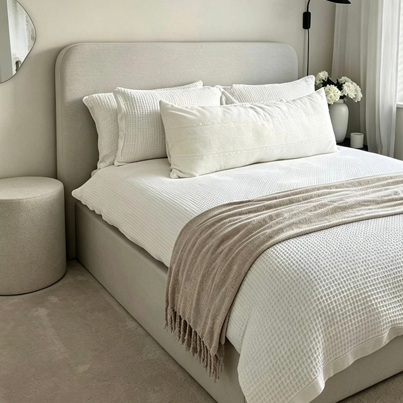 Colardo upholstered bed