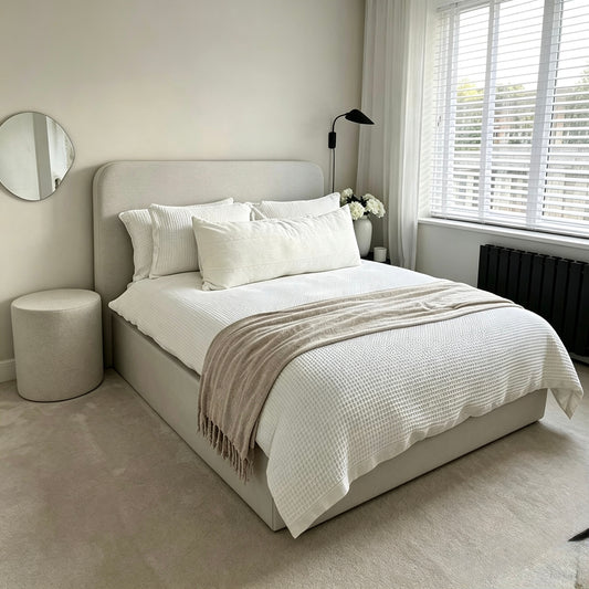 Colardo upholstered bed