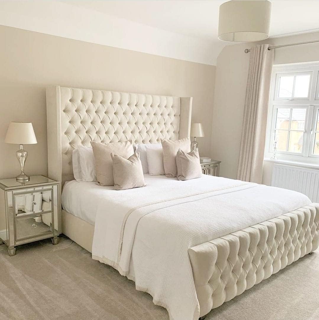 Empress upholstered bed with Gaslift