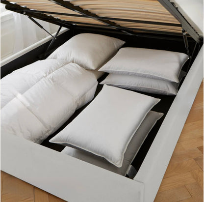 Button Empress upholstered bed with Gaslift Storage