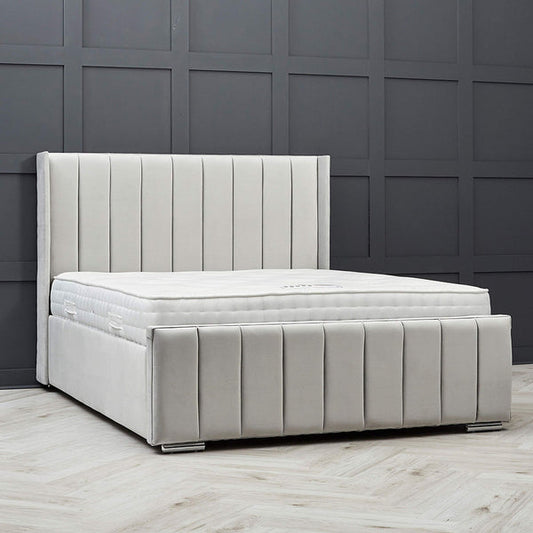 Chloe bed