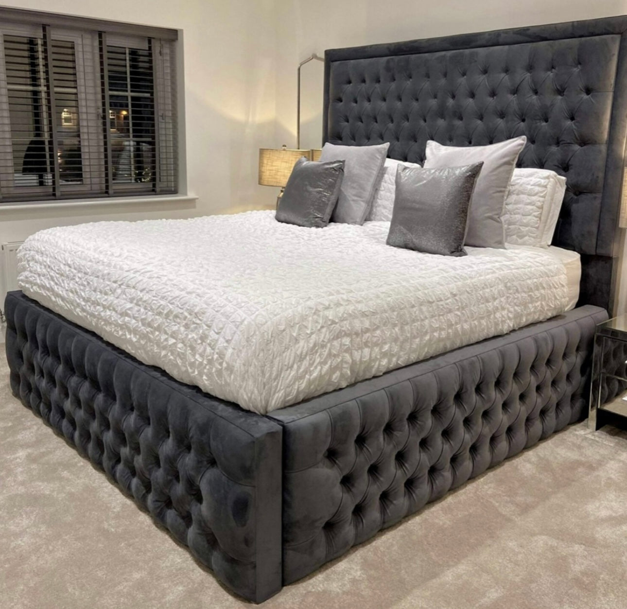 Knightsbridge upholstered with Gaslift Storage